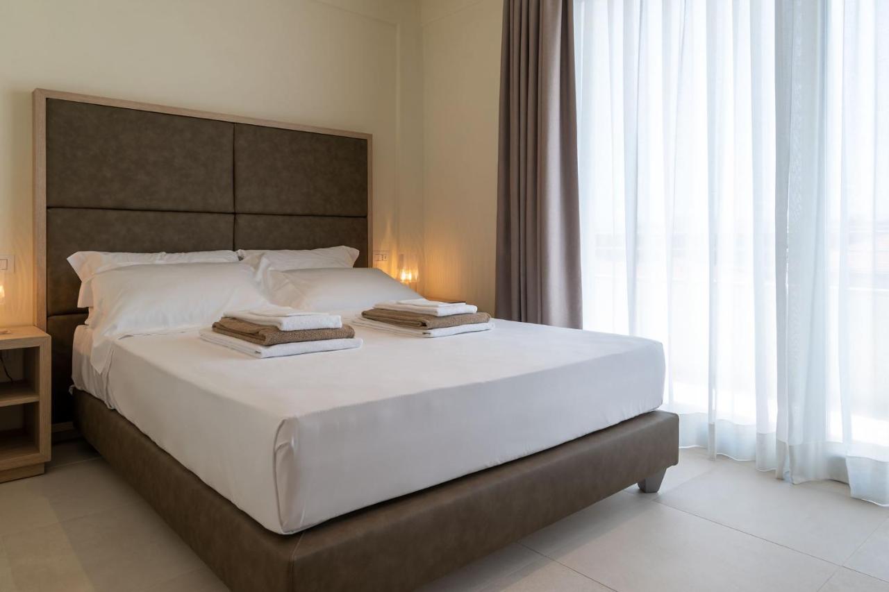 Palace Lido Hotel & Suites Marina di Cecina Kültér fotó